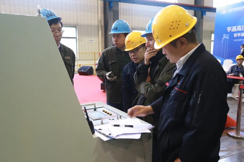 Технологический прорыв - запущен первый в мире подводный гибкий кабель постоянного тока с изоляцией 90°C ±535 кВ111